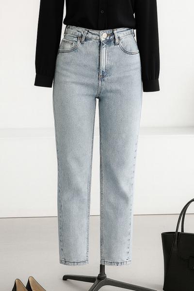 Mom Fit Kesik Paça Kot Pantolon_Açık Mavi