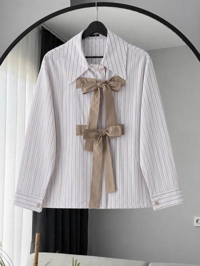 Önü İki Bağlamalı Çizgili Poplin Gömlek_Ekru Bej